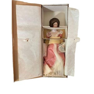 Gibson Girl “Laura the Debutante”, Franklin Mint Porcelain Heirloom Doll, 22”