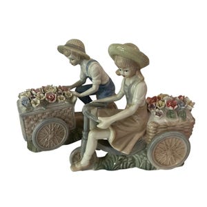 Vintage Lenwile Ardalt Porzellan Mädchen und Junge mit Blumenwagen