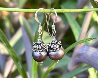 Purple Pearl Bali Silver Dangle Earring SRA  Bastet's Beads- Pearl Drops