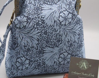 Mid Century Modern Retro Geometric Kiss Lock Crossbody Bag main image 0