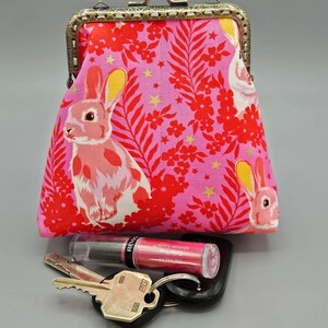 Besties Hop to It Tula Pink Medium Kiss lock Snap Coin Purse, Rabbit Snap Coin Purse, Bunny Snap Change Purse image 3