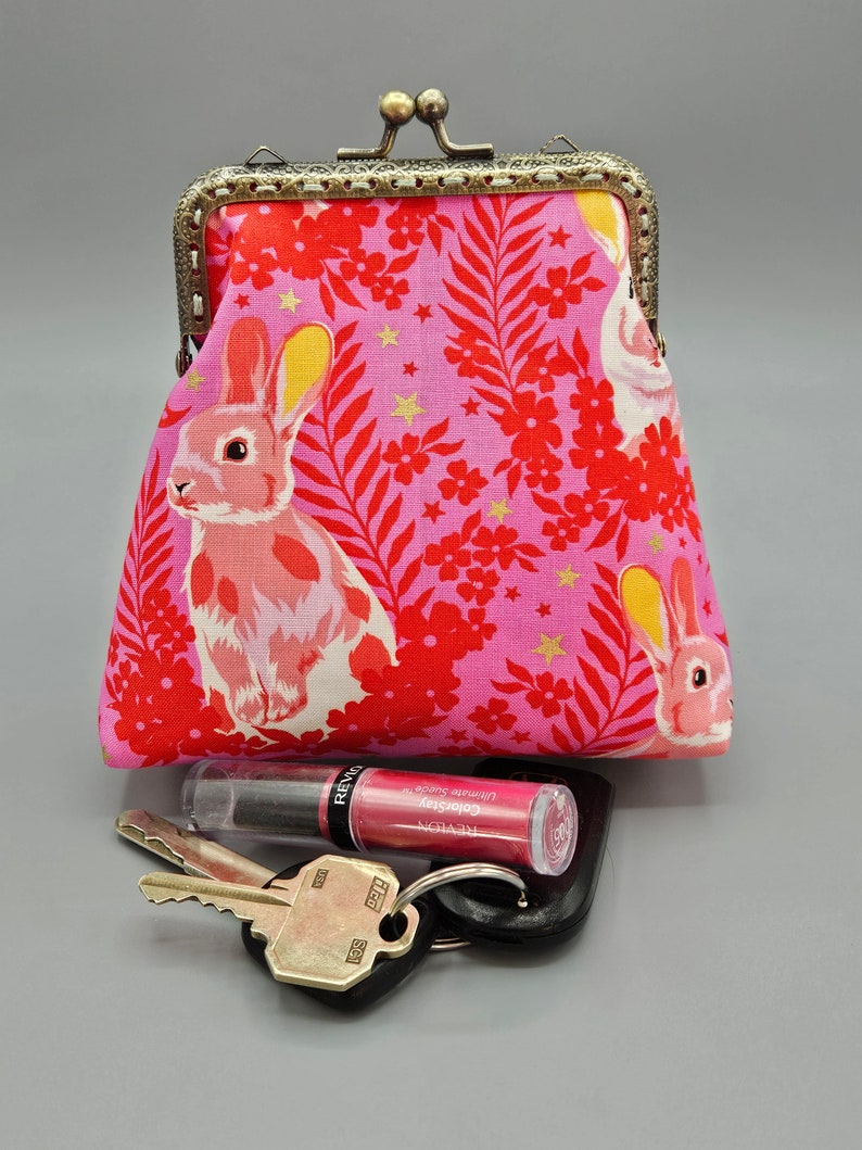 Besties Hop to It Tula Pink Medium Kiss lock Snap Coin Purse, Rabbit Snap Coin Purse, Bunny Snap Change Purse image 3