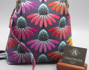 Echinacea Kiss Lock Crossbody Bag, Coneflower Shoulder Purse, Flower Over The Shoulder Bag, Compact Purse