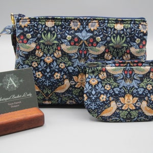 Bolsa de viaje con diseño de pájaro ladrón de fresas inspirada en William Morris, bolso de mano, cartera de mano con diseño de pájaro, juego de bolsos con cremallera, bolso para teléfono inteligente, bolso de mano.