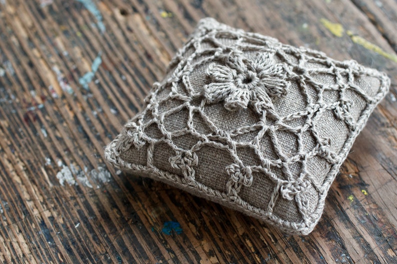 Linen pincushion crochet motif image 7