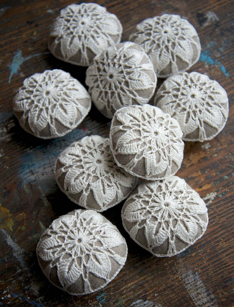 Linen pincushion crochet motif white image 5