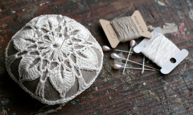 Linen pincushion crochet motif white image 2