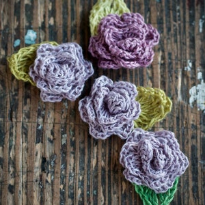 Set of 4 Crocheted Linen Roses Embellishments image 2