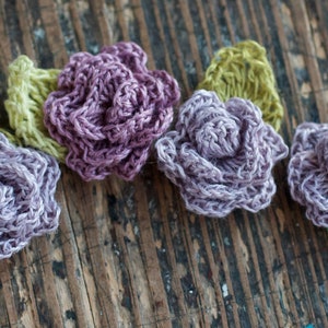 Set of 4 Crocheted Linen Roses Embellishments image 3