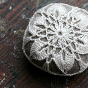 Linen pincushion crochet motif white image 3