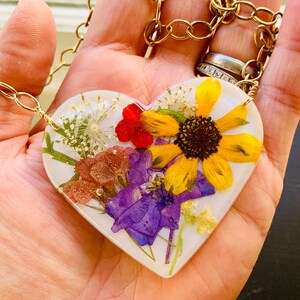 Botanical Necklace, Pressed Flower Necklace, Real Flower Necklace, Resin Jewelry, Heart Necklace, Nature Lover gift