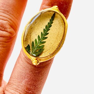 Resin Flower Ring, Botanical Ring, Pressed Fern Ring, Terrarium Jewelry, Gift For Friend, Adjustable Ring