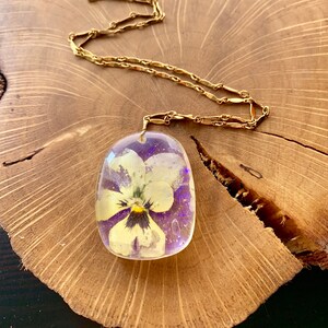 Real Flower Jewelry, Pressed Flower Necklace, Dried Flower Jewelry, Botanical Necklace, Resin Necklace, Layering Necklace image 3