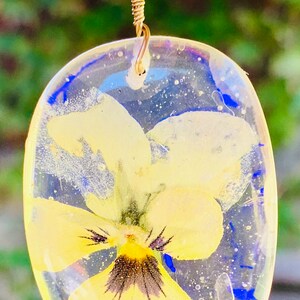 Real Flower Jewelry, Pressed Flower Necklace, Dried Flower Jewelry, Botanical Necklace, Resin Necklace, Layering Necklace image 6