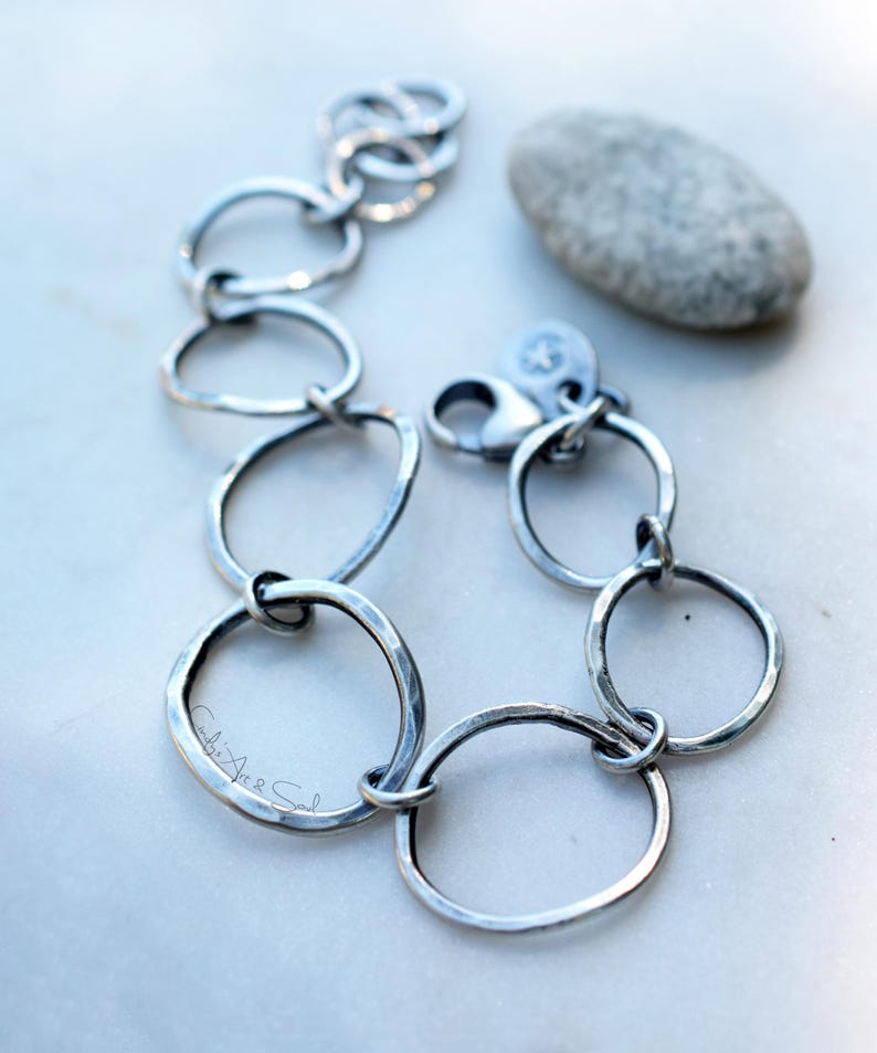 Handmade Fine Silver Chain Bracelet, Hammered Texture, Star Charm Bild 5