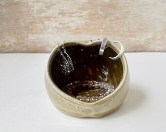 Heart Jewelry Bowl, Vanilla, Earring Holder, Handmade Stoneware Pottery, Earring Tree, AntB Pottery, Ready to Ship