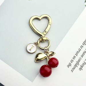 Portachiavi con lettera e nome personalizzato a forma di ciliegia, portachiavi con ciliegia, regali per la mamma, portachiavi con ciliegia, regali per San Valentino