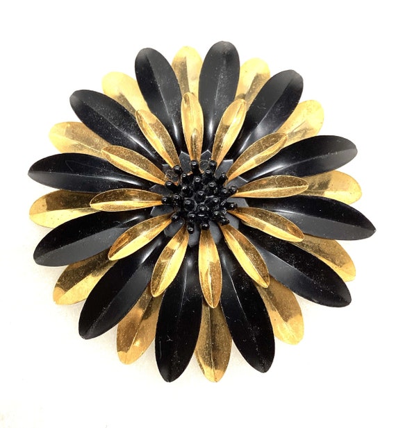 Vintage Black Gold Tone Flower Brooch