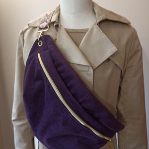 Sac  banane  Taille S,M,L original en velours côtelé  Prune aubergine et sangle  amovible au choix