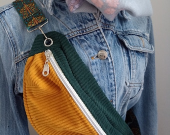 Original two-tone size S, M, L fanny pack in green and mustard corduroy and removable strap