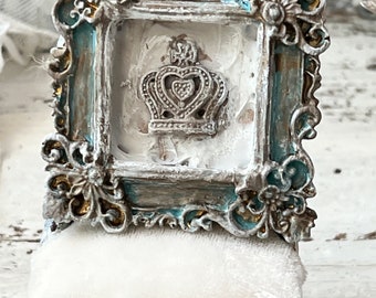 Dollhouse frame, dollhouse original artwork, Miniature crown art , Miniature Artwork, Artisan Miniatures, Victorian dollhouse