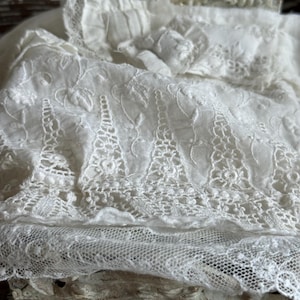 Handmade dollhouse bedding set - 1:12 scale shabby chic miniature linens and pillows- Handmade bedding with antique fabrics