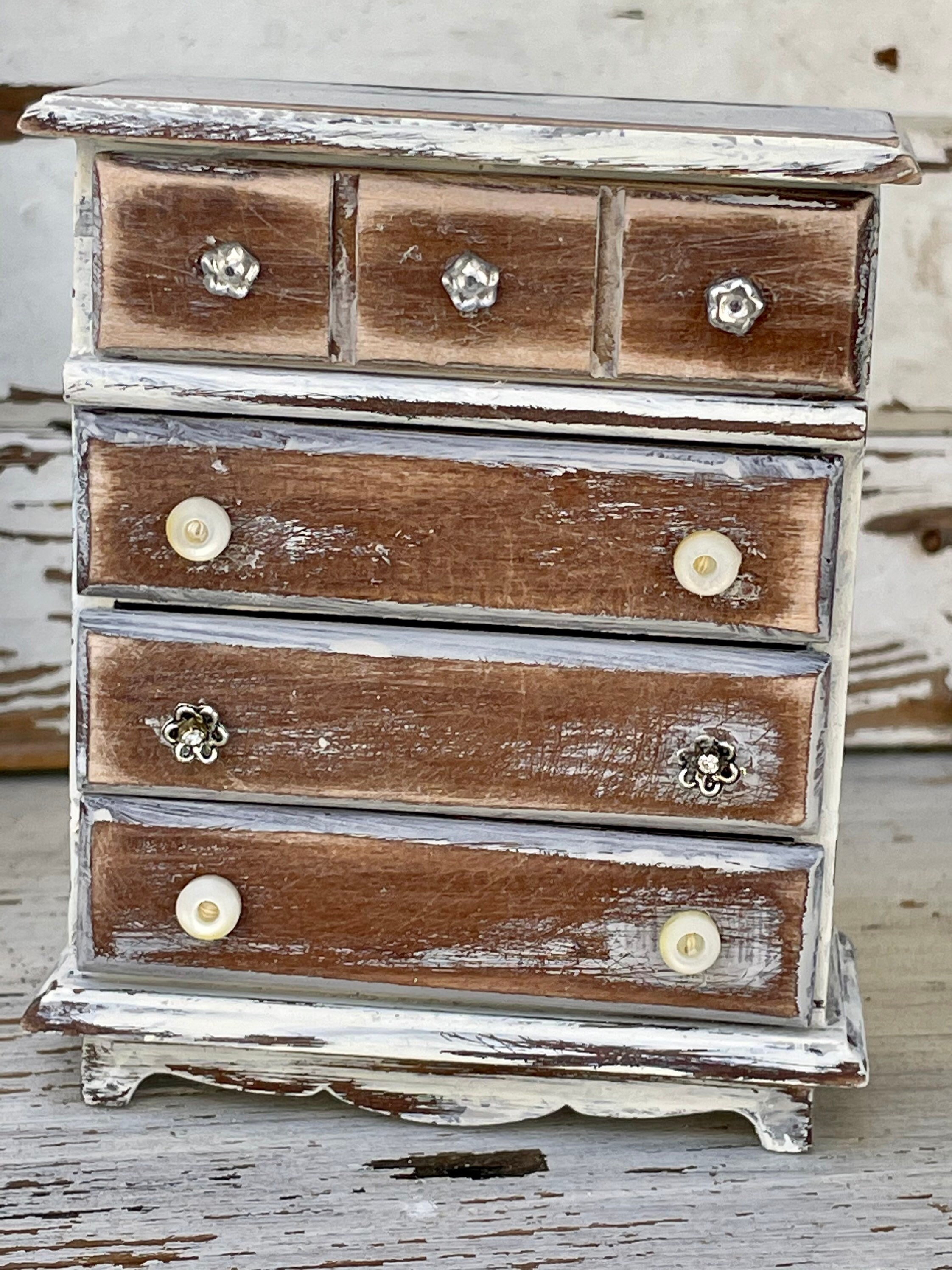 dresser dollhouse