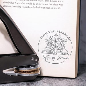 Personnalisez le gaufrage de livres/Tampon de livre personnalisé/Tampon de personnalisation de la bibliothèque/De la bibliothèque de/Tampon auto-encreur/Cadeau pour les amoureux des livres