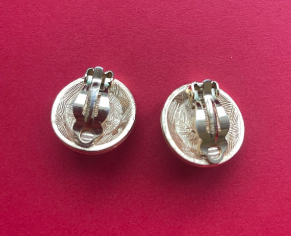 Vintage Givenchy clip-on Pearl earrings - image 3