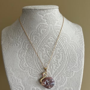 New handmade Natural Baroque Pearl Swan Pendant Necklace