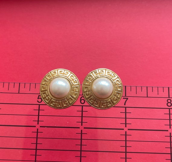 Vintage Givenchy clip-on Pearl earrings - image 7