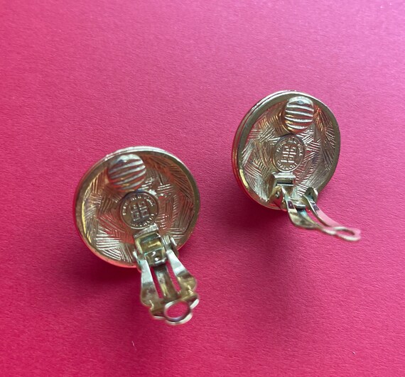 Vintage Givenchy clip-on Pearl earrings - image 4