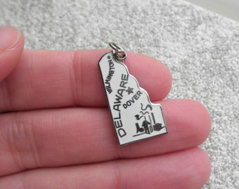 Vintage Delaware Souvenir Charm - Wilmington / Dover State of Delaware Love White Enamel + Silver Charm Necklace / Bracelet Jewelry Eco Gift