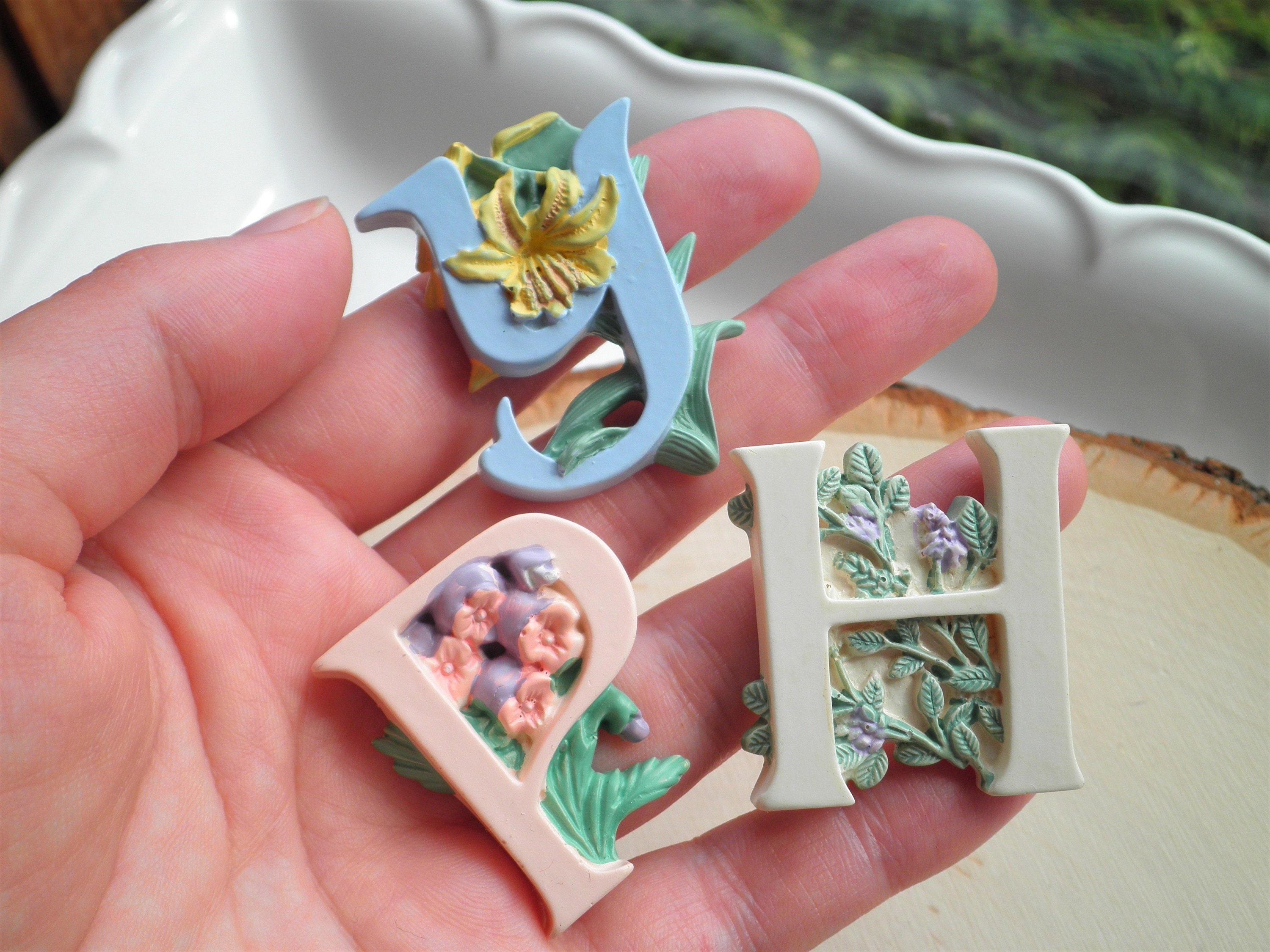 Vintage Letter Cabochon 1980s Floral Initial Resin Flat Back - Etsy