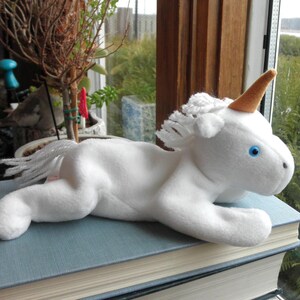Vintage 1993 Mystic Beanie Babies Style 4007 White Unicorn Collectible 1990s TY Toy - Retired Beanie Baby w/ Tags - Retro 90s Unicorn Gift