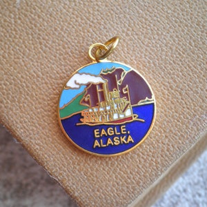 Vintage Eagle Alaska Enamel Souvenir Charm - State of Alaska Love & Pride Collar Bracelet Jewelry Retro Brass + Enamel Charm Gift