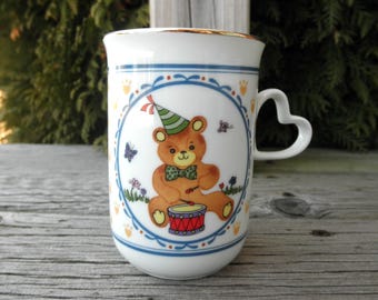 Vintage Teddy Bear Coffee Mug – 1980s Birthday Drummer