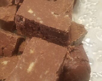 READ DESCRIPTION 1/2 or 1 lb Maple Pecan Fudge