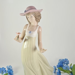 Nao by Lladro &#39;Gentle Breeze&#39; Figurine #1158, Vintage Spanish Porcelain Ornament, Lladro Girl With Flower, Retired Boxed
