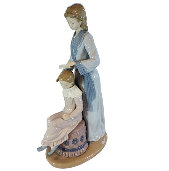 Nao by Lladro 'mother Brushing Daughters Hair' Figurine, Rare