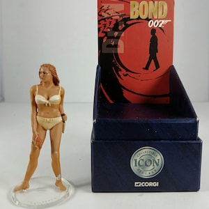 Corgi Icon James Bond 007 Diecast Hand-Painted Figurine of Honey Ryder from Dr. No, F04121