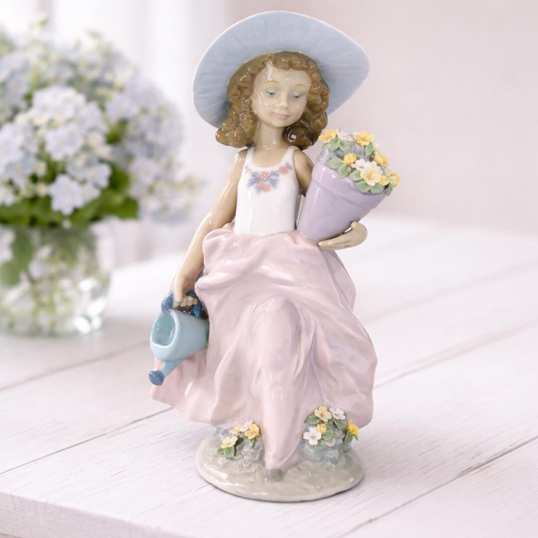 Lladro 'A Wish Come True' Figurine #7676, Porcelain Girl Flowers