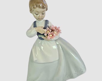 Vintage Lladro Nao 'My Bouquet' Figurine, Spanish Porcelain Ornament, Girl With Flowers 0495
