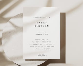Op de afbeelding: Een witte uitnodigingskaart met zwarte tekst die een Sweet Sixteen feest voor Amelia Jones aankondigt. Het feest vindt plaats op 6 maart om 17:00 uur in The Jones Residence, 1630 Revello Drive, Chicago, IL. RSVP vóór 1 februari 2024.