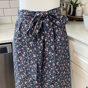 Vintage Style Blue Calico Floral Prairie Apron Homesteading Pioneer Half Apron