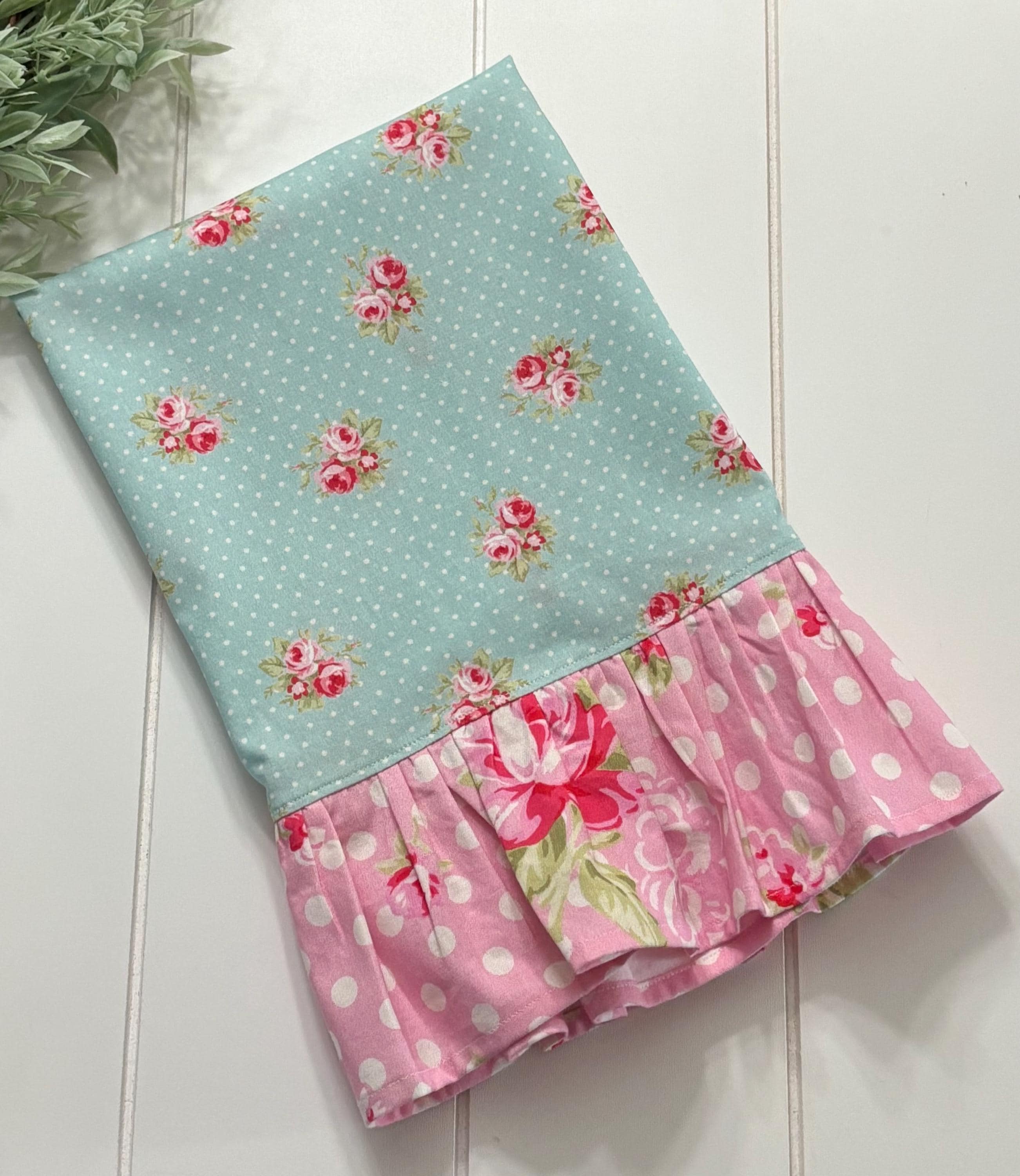 Shabby Country Cottage Farmhouse Pink Ruffled Roses Decorative Tea Dish Kitchen Hand Towel