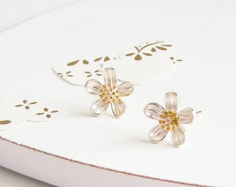 Sterling Silver Marguerite Flower Stud Earrings - Sterling Silver, Flower Post Earrings, Small Stud Earrings, Dainty Earrings