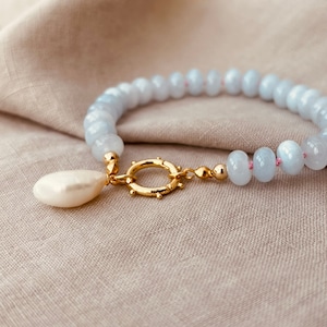 Blue Chalcedony Gemstone And Pearl Bracelet - Baroque Pearl Charm ∙ Gift for Her ∙ Chalcedony Jewellery ∙ Beach Jewellery