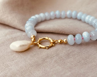 Blue Chalcedony Gemstone And Pearl Bracelet - Baroque Pearl Charm ∙ Gift for Her ∙ Chalcedony Jewellery ∙ Beach Jewellery