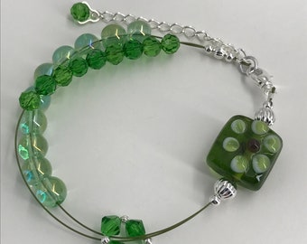 Abacus Knitting Row Counting Bracelet - Green Daisy Lampwork Bead - Item 1195